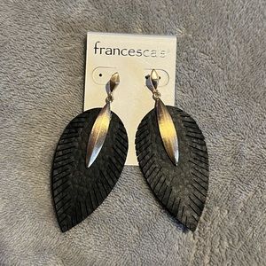 NWT Francesca’s earrings
